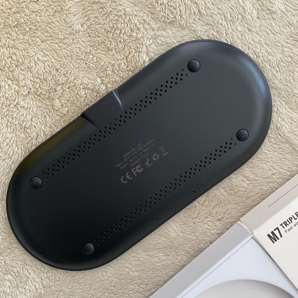 Triple iPhone/Android Phone & Watch Charger - Picture 8 of 13